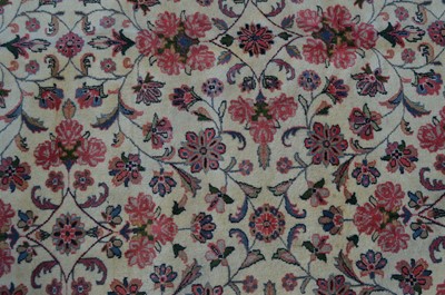 Lot 663 - A Kashan carpet