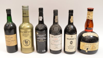 Lot 670 - A selection of port and liqueur