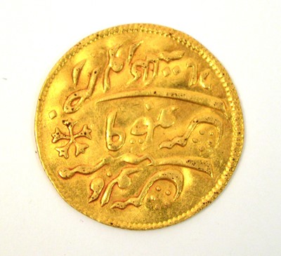 Lot 112 - An Arabic gold coin, 5.1g.