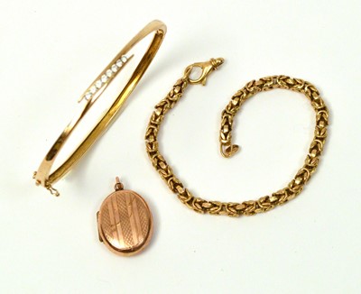 Lot 139 - Bangle, bracelet and locket