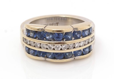 Lot 298 - A sapphire and diamond ring