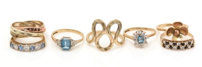 Lot 336 - Blue stone and other rings