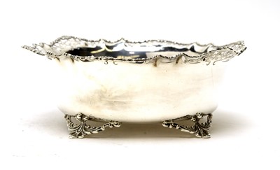 Lot 534 - A George V silver fruit bowl, by Josiah Williams & Co