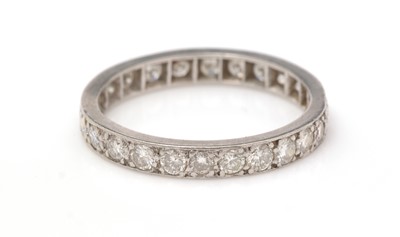 Lot 429 - A diamond eternity ring