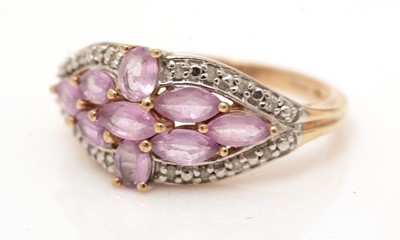 Lot 88 - A pink sapphire and diamond ring