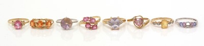Lot 114 - Eight gemstone set rings