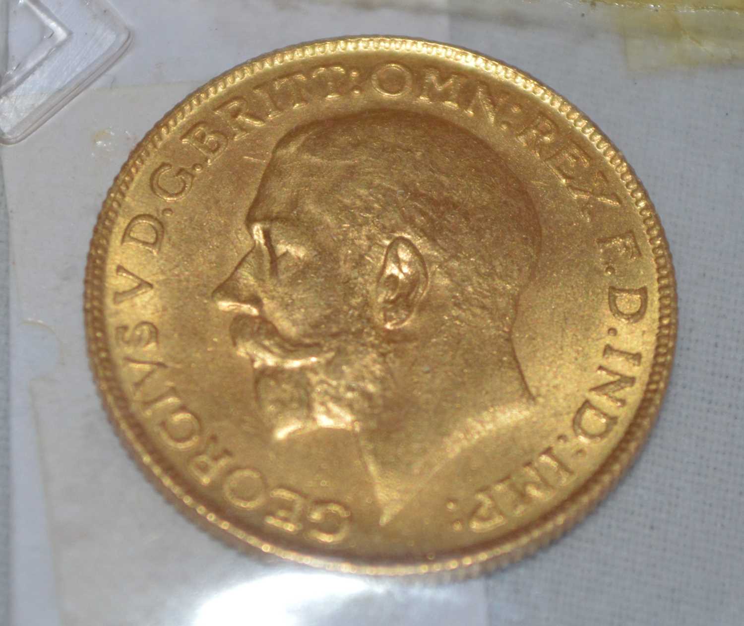 Lot 170 - A George V gold sovereign, 1926