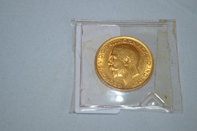 Lot 171 - A George V gold sovereign, 1916.