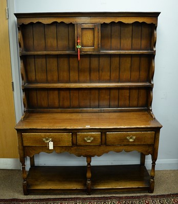 Lot 83 - A reproduction oak Welsh dresser