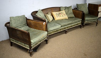 Lot 34 - An early 20th Century three-piece bergère suite