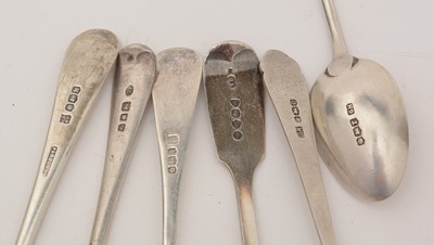 Lot 410 - A selection of silver flatware