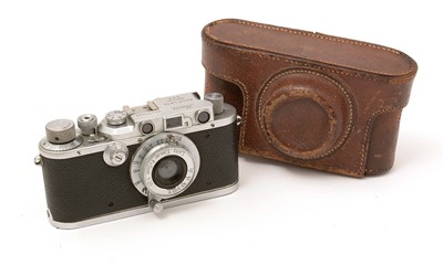 Lot 806 - A Leica Rangefinder camera.