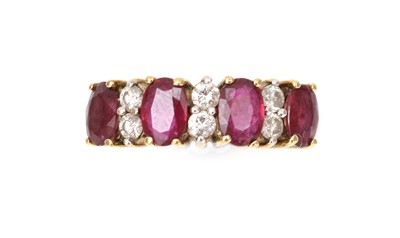 Lot 433 - A ruby and diamond ring