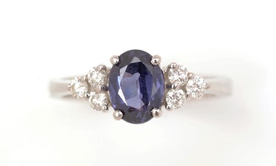 Lot 299A - A sapphire and diamond ring