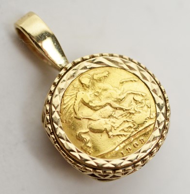 Lot 212 - An Edward VII gold half sovereign pendant