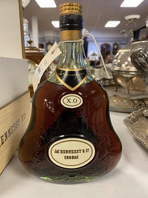 Lot 581 - Bottle of Cognac Hennessy XO, in presentation box.