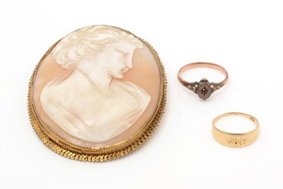Lot 154A - A carved shell cameo brooch/pendant, and two rings.
