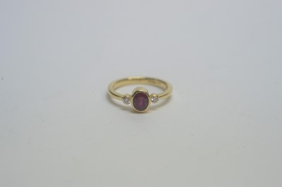 Lot 146 - A ruby and diamond ring
