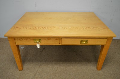 Lot 1 - A vintage pine kitchen table.