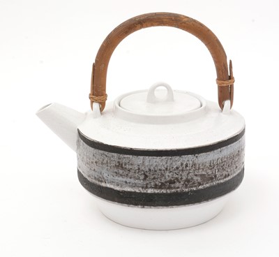 Lot 509 - Troika Teapot and cover