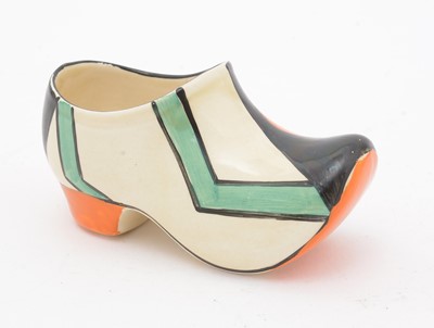 Lot 507 - Clarice Cliff Picasso flower clog