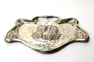 Lot 137 - An Edwardian silver shaped tray, by Charles Cooke