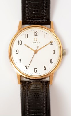 Lot 365 - Omega: a gilt steel cased wristwatch