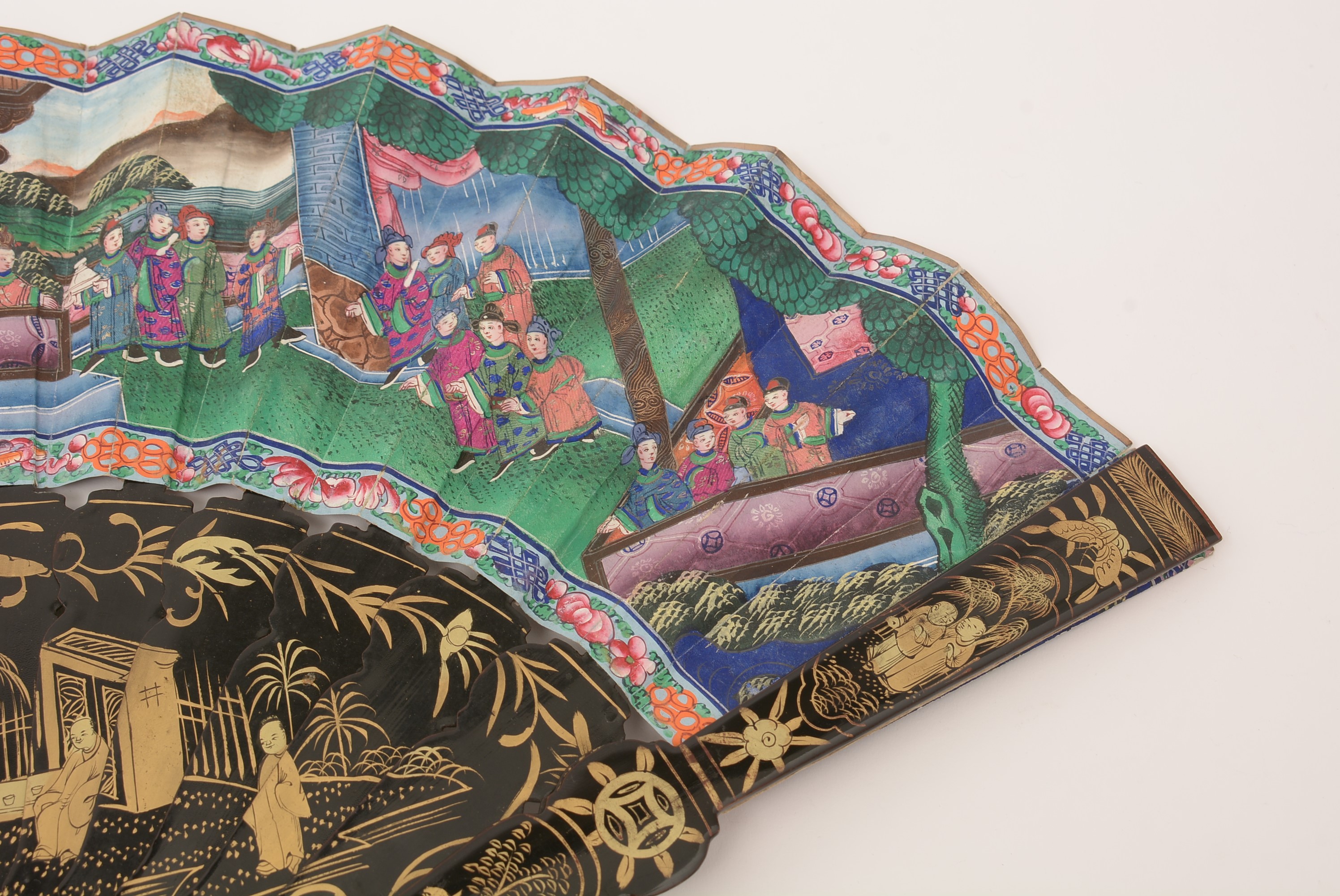 Lacquer Fan Pattern Lot 733 - Chinese lacquer fan