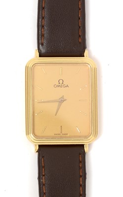 Lot 369 - Omega: an 18ct yellow gold cased wristwatch, ref 1365