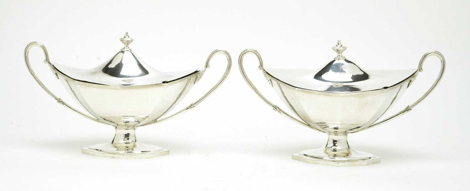 Lot 547 - A pair of George III silver tureens, by Henry Chawner