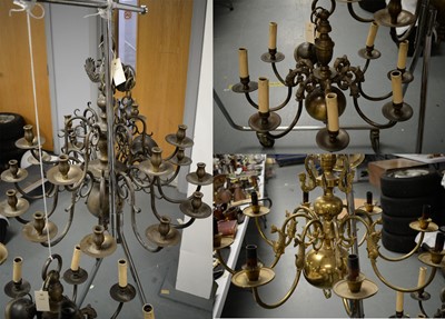 Lot 561 - A selection of chandeliers and other items.