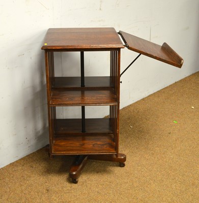 Lot 61 - An early 20th Century oak revolving bookcase