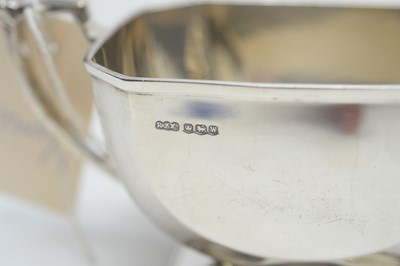 Lot 165 - A silver jug and sugar bowl, by Reid & Sons