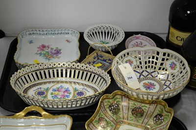 Lot 394 - A selection of decorative ceramics.