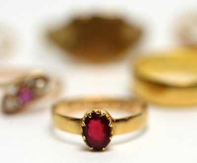 Lot 242 - A selection of rings.