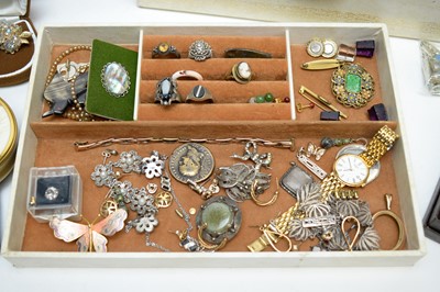 Lot 287 - A large box of costume jewellery