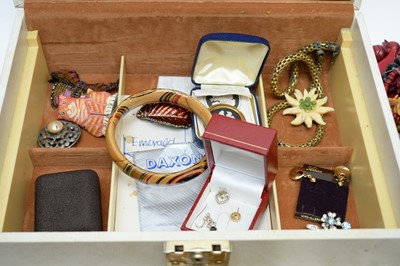 Lot 287 - A large box of costume jewellery