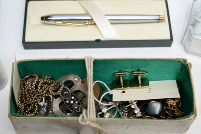 Lot 284 - A large box of costume watches and other items
