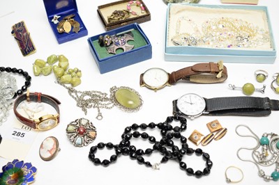 Lot 285 - Assorted costume jewellery and watches