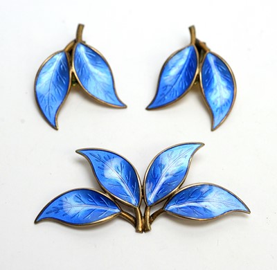 Lot 170 - David Andersen, Norway: an enamel leaf brooch and matching earrings