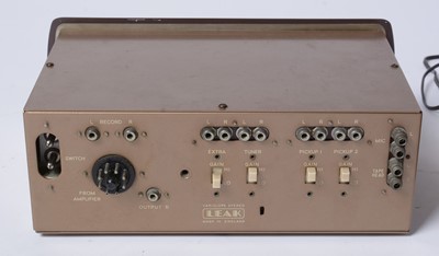 Lot 135 - Leak Stereo 20 amplifier and a Leak Varislope pre-amp