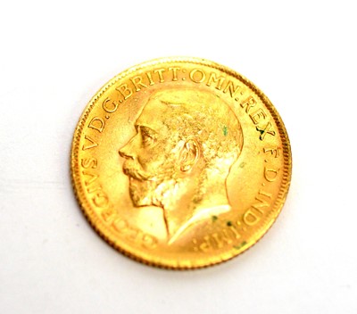 Lot 213 - A George V gold sovereign, 1914.