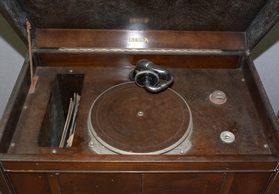 Lot 122 - 1930's DECCA Gramophone