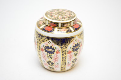 Lot 399 - A Royal Crown Derby Imari ginger jar and cover