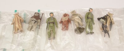 Lot 1114 - Star Wars Return of the Jedi figures, by Kenner