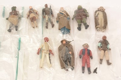 Lot 1116 - Star Wars Return of the Jedi figures, by Kenner
