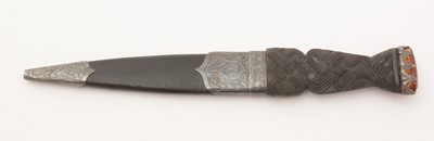 Lot 712 - A Sgian Dubh with silver mounts