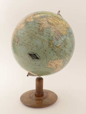 Lot 801 - A, early 20th Century terrestrial globe