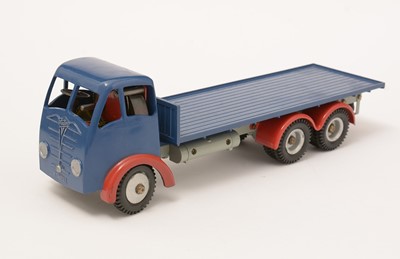 Lot 1089 - Shackleton Toys: a diecast mechanical key wound flat-backed Foden truck