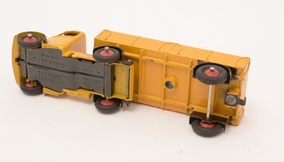 Lot 1093 - Dinky Supertoys Bedford Articulated Lorry